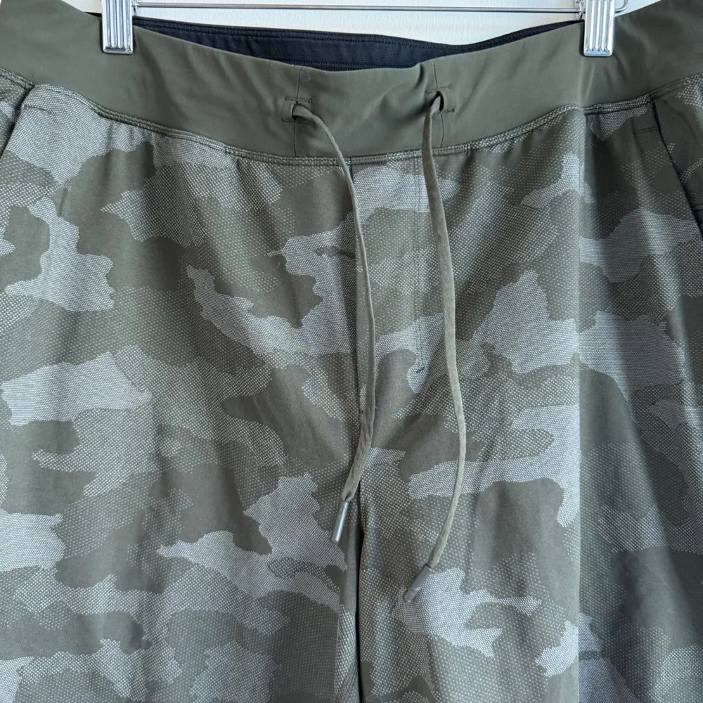 Lululemon T.H.E. Linerless 7" Variegated Mesh Camo Max‎ Dark Size XL - Picture 10 of 10